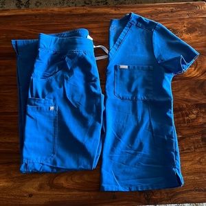 Figs scrubs. Royal blue. Size S top, M bottoms.